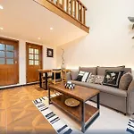 Shanghai Hills & Well-Time Mcm Family B&B With Terrace Near Line2 Jing\'An Temple