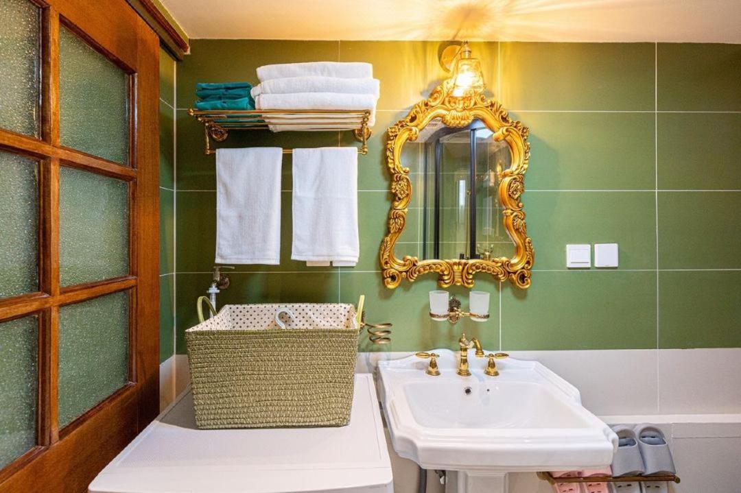 Hills & Well-time Mcm Family With Terrace Near Line2 Jing'an Temple Appartement *