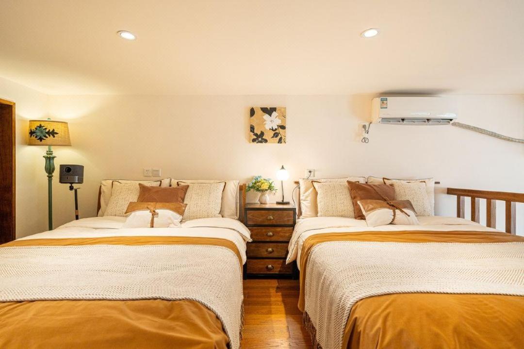 Hills & Well-time Mcm Family With Terrace Near Line2 Jing'an Temple Apartment Shanghai