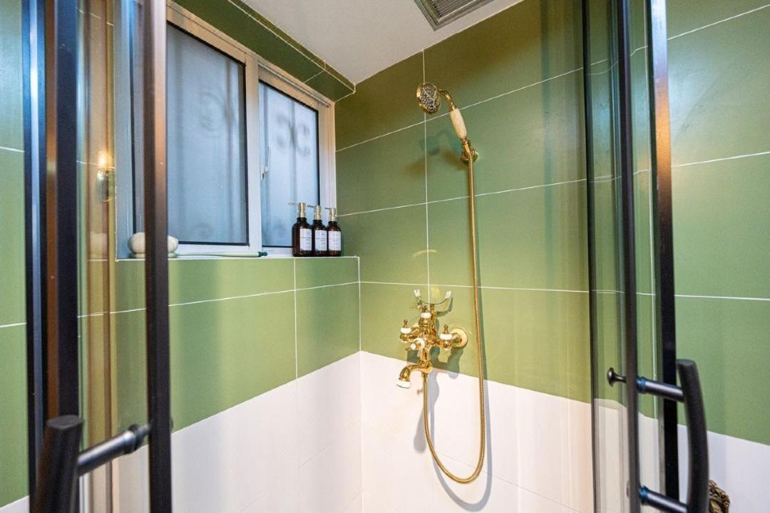 Apartment Hills & Well-time Mcm Family With Terrace Near Line2 Jing'an Temple *